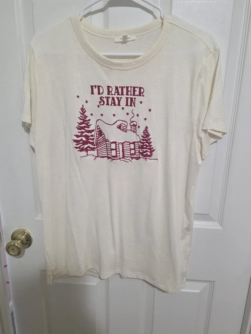 Maurices Cream Tee with Maroon 'I'd Rather Stay In' Cabin Graphic Xl
